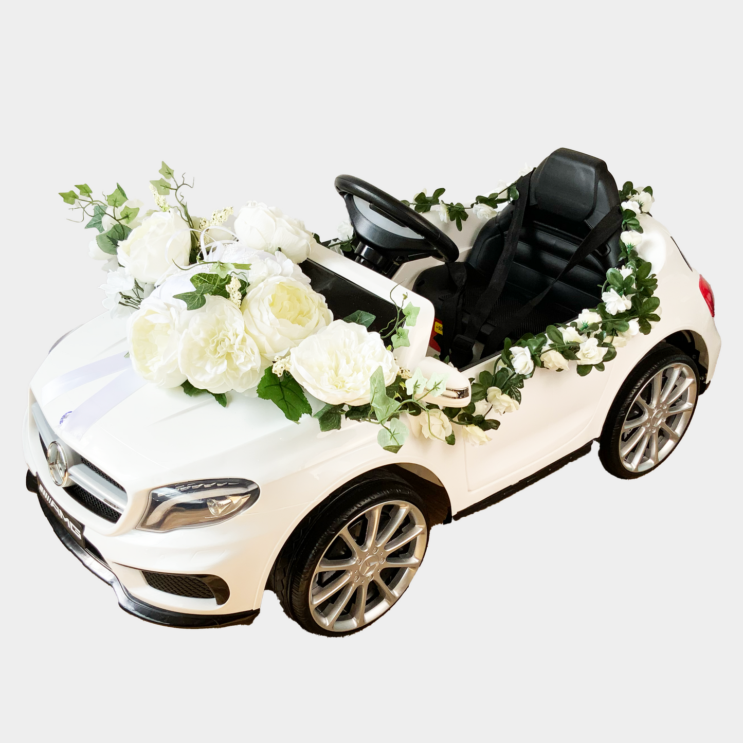 1. 車体前部:ホワイト色の造花とリングピロー