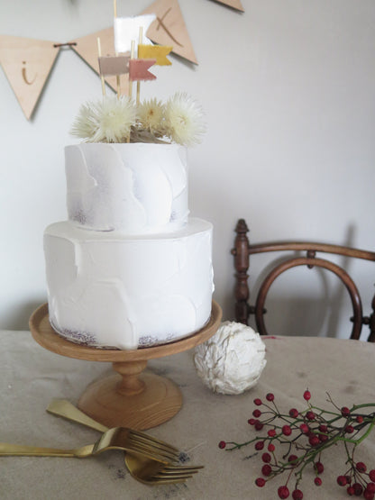 ケーキ：２段ケーキ